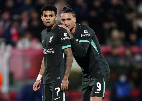 TA: Liverpool khăng khăng không bán dias, trọng tâm hiện tại là tìm một trung tâm hàng đầu